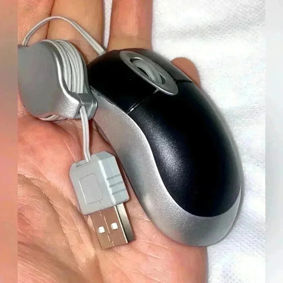 Cute tiny computer  mouse 🖱️🥰🥰😘😘 - Picture 3 of 4
